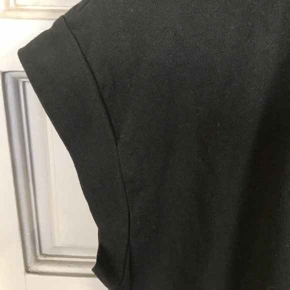 A New Day T Shirt SzM Boxy Black Short Sleeves Cropped NWOT - Picture 3 of 9
